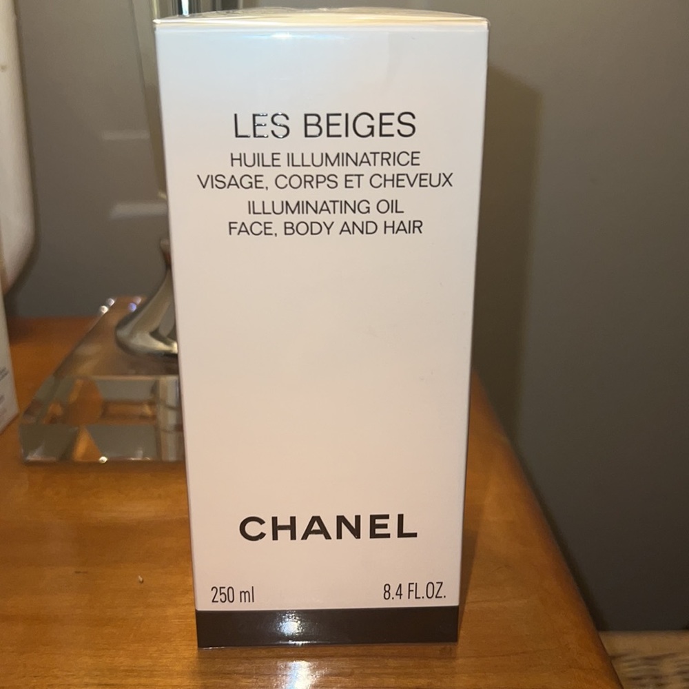 CHANEL Les Beiges Illuminating Oil - Face, Body, and Hair - Picture 3 of 5